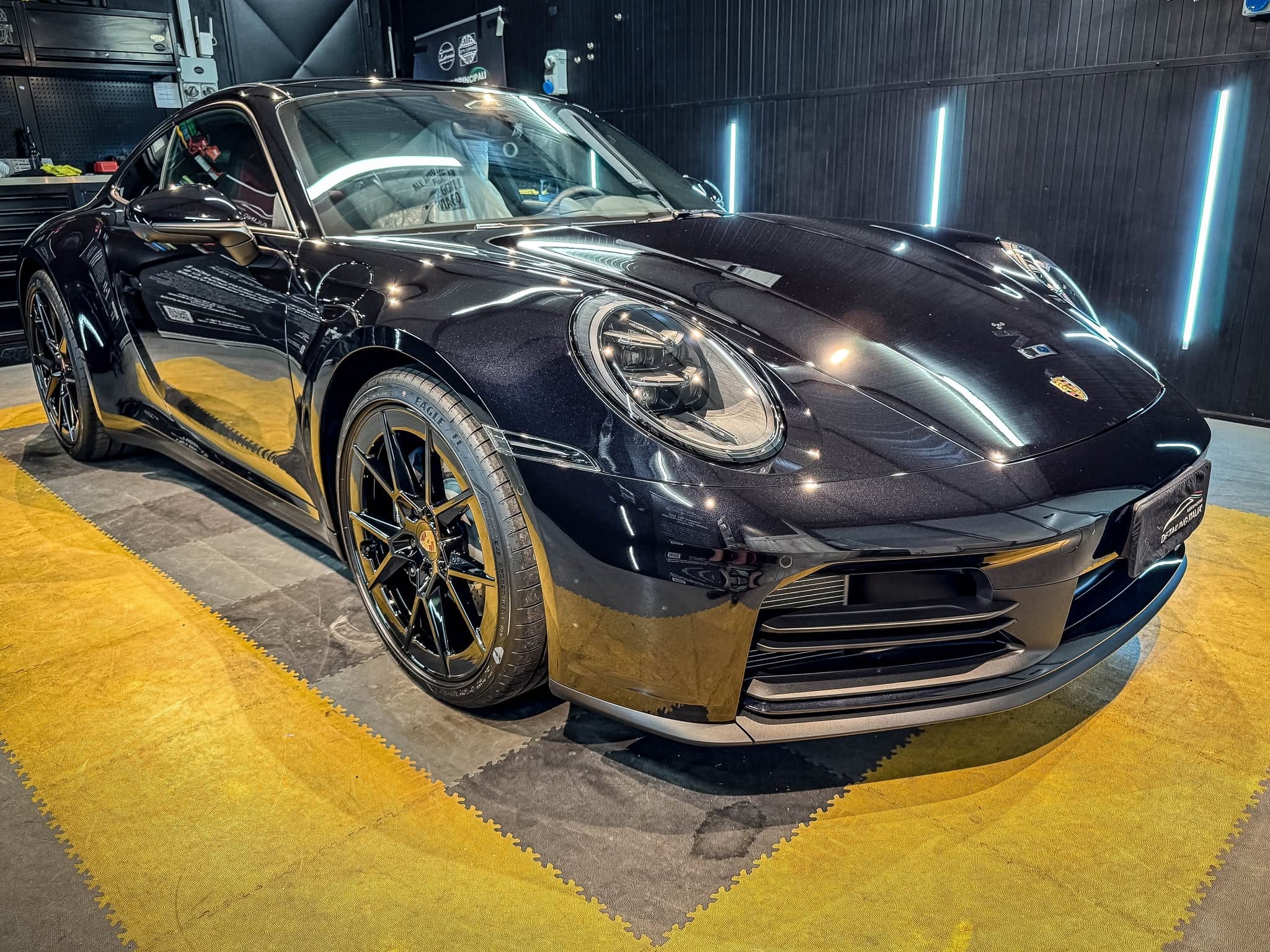 porsche-992-7